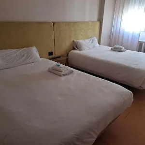  Apartamento Lyrioshomes Reyes Catolicos